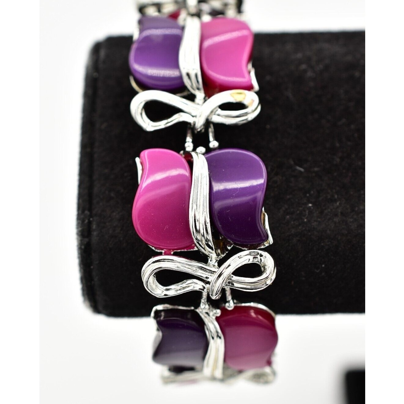 Star Vintage Bracelet Purple Lucite Bow Silver Tone Chunky Signed 1950s Binad